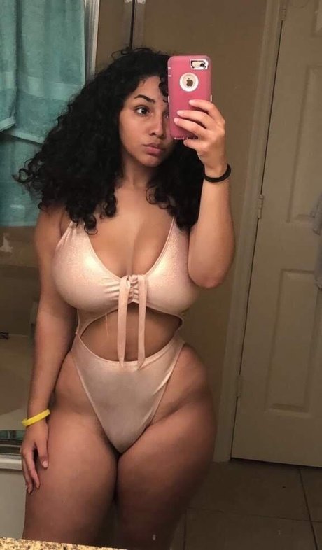 thick solo onlyfans sexy photos