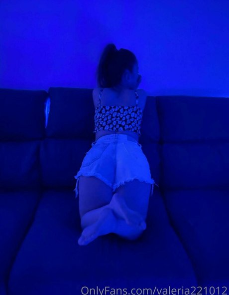 valeria221012 porn model pic
