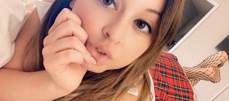 LoadsofLayla art pornstar archive