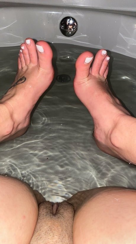 LoadsofLayla hot pornstar pic