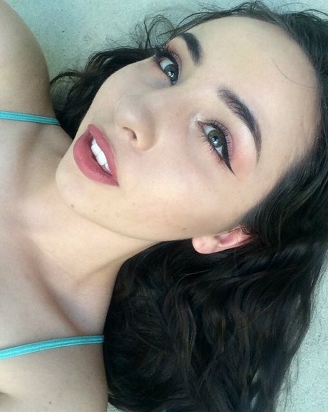 Valentinababi perfect actress pics