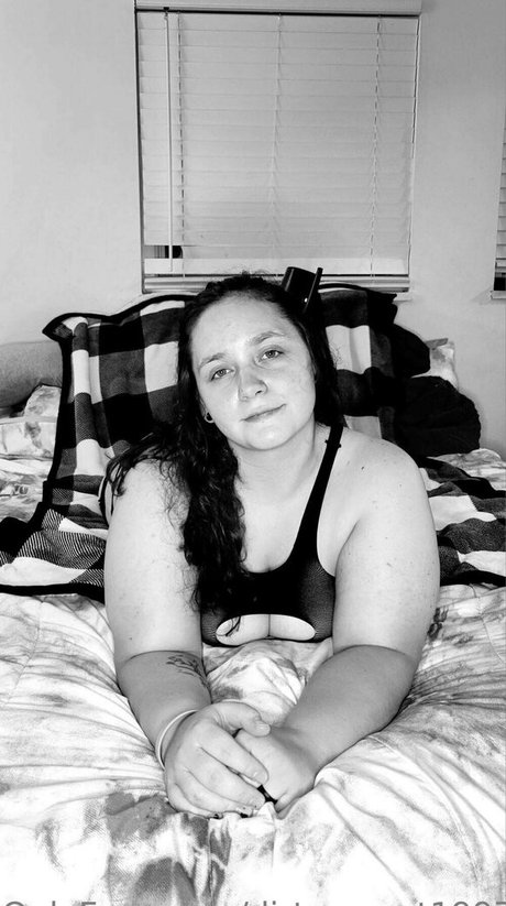 dirtysecret1997 free star img