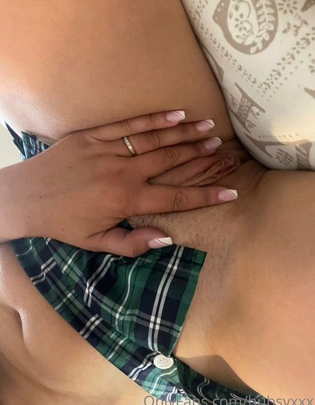 bubsyxxx naked actress gallery