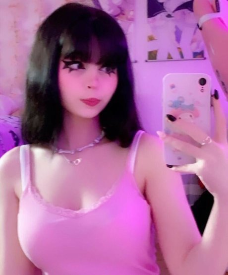 okay kylie pretty actress image