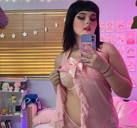 okay kylie model hot photos