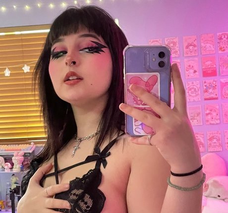 okay kylie model top img