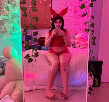 okay kylie free actress gallery