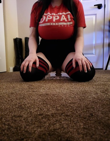 Esskayuwu star exclusive picture