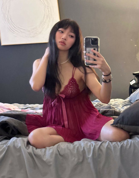 Yujin erotic pornstar image