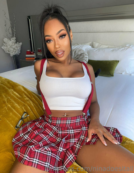 ninadoesitall hot actress pictures