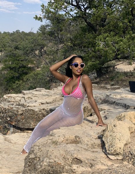 ninadoesitall pretty pornstar galleries