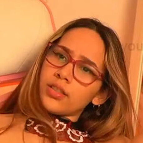 Cute Kami naked actress archive