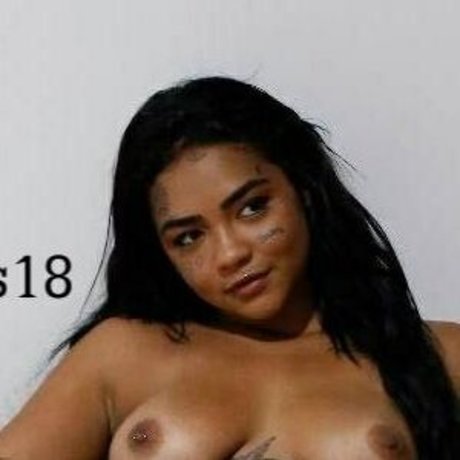 Leticia Gabriela star naked pic