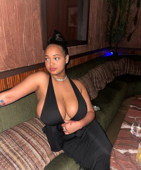 asian shemale onlyfans art naked image