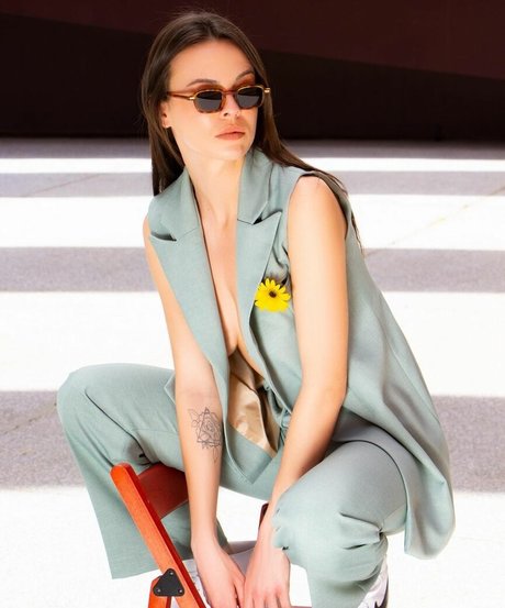 Agam Marmour star nice pics