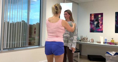 Mondragon Chiropractic nice model pictures