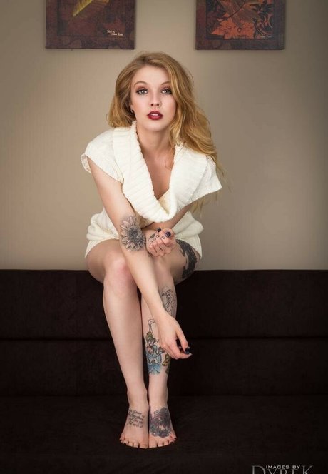 Cassidoria nudes model picture