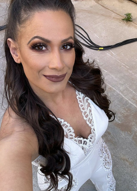 AEW Dasha Kuret nude model image