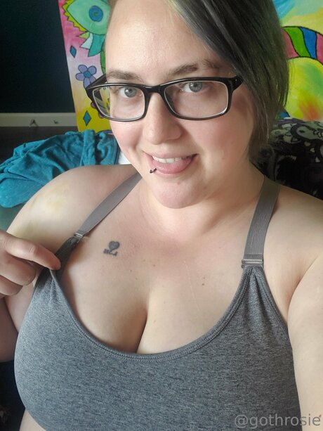 gothrosie high quality actress galleries