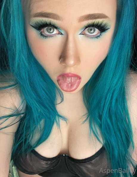 teaseaspen naked star img