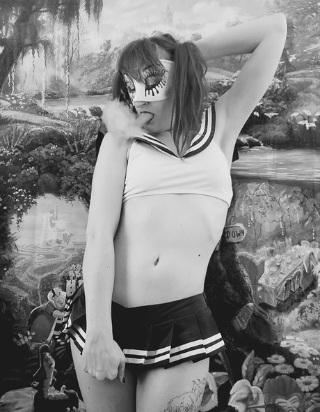 flamenymph model naked picture