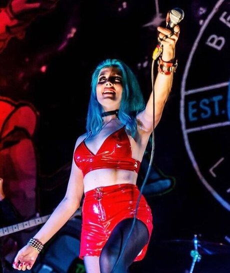 Diamante sexy actress img