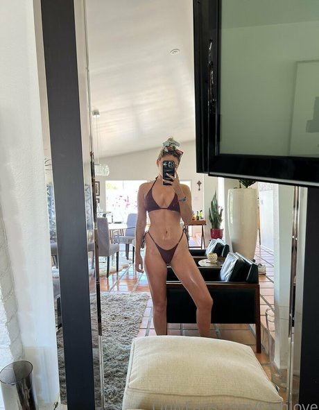 tashlove pornstar pretty picture