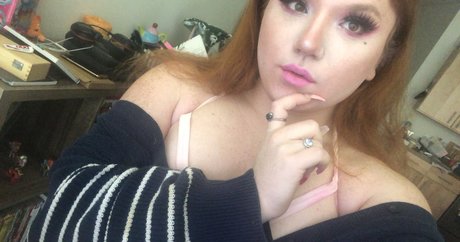 tragedyann star image