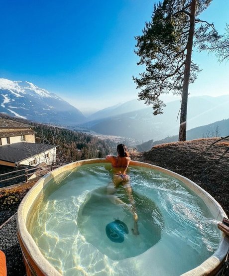 Rosamaria Montibeller model sexy images