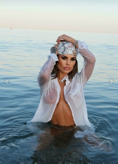 Chantelle Connelly model pretty pics