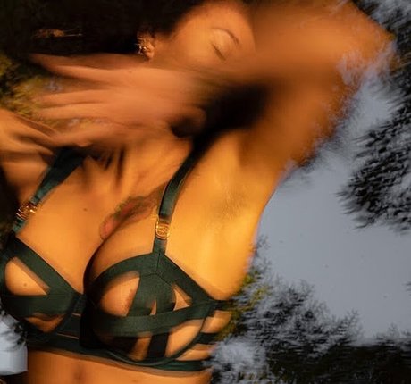 Jahkara Smith art actress photos