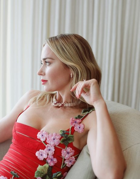 Emily Blunt model adult photos