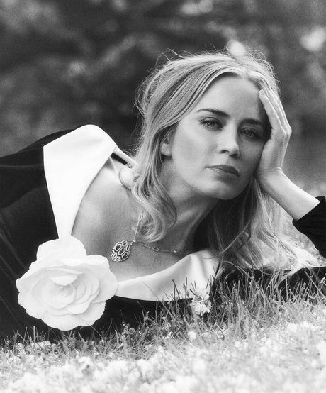 Emily Blunt adult actress pictures