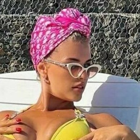 emmilee xx naked pornstar galleries