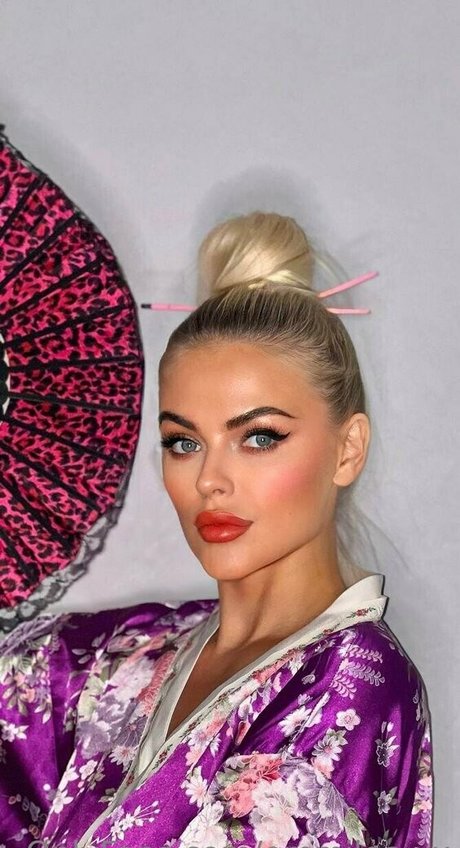 emmilee xx pornstar picture