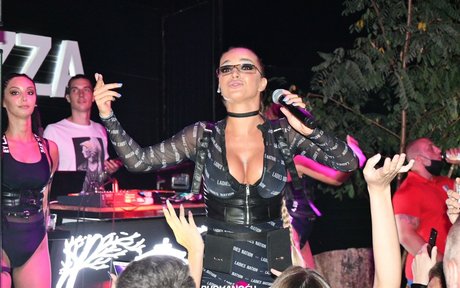 hottest young onlyfans art nude galleries