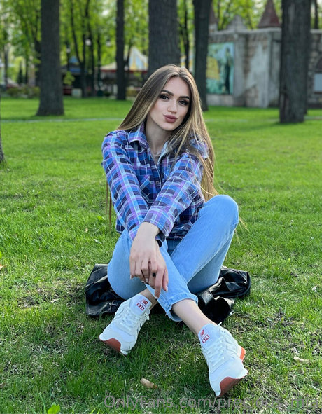 lightskin onlyfans hot naked images