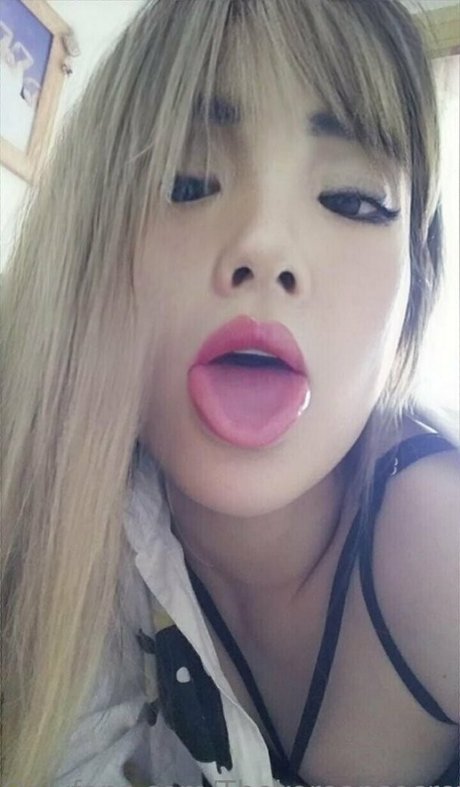 thekoreansecretary exclusive model pic