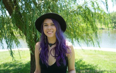 lolaxsparks pornstar sexy img