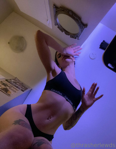 tiny onlyfans hot sexy photo