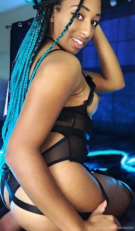 meowster hot model pics