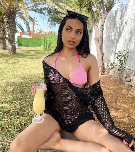 tall onlyfans sexy photo