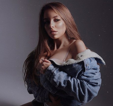 anna nyzovaya star sexy image