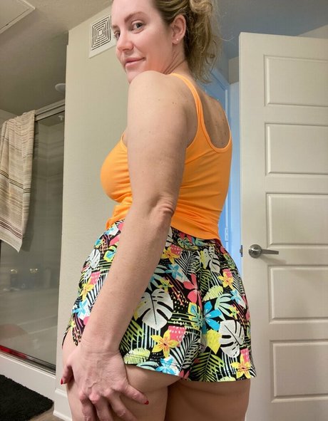 mrsredwood erotic model pics