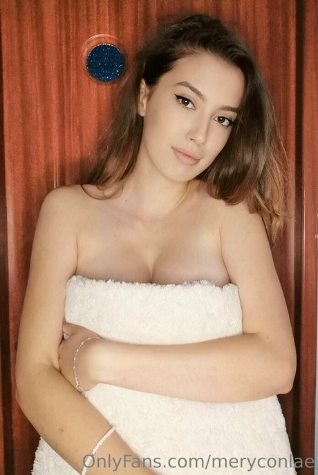 meryconlae nude star images