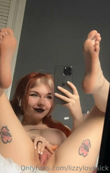 lizzylovesick pornographic star photo