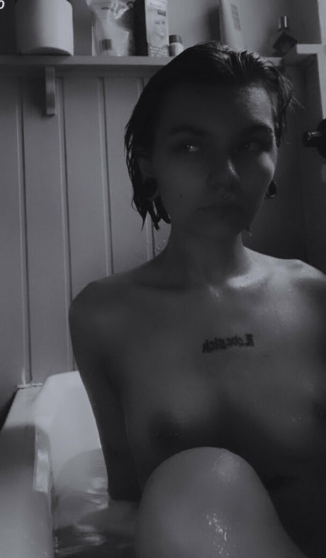 fight onlyfans beautiful naked pics