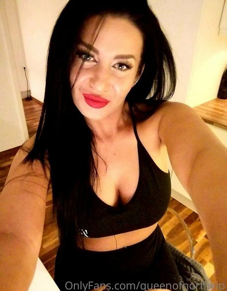 queenofnorthvip sex star image