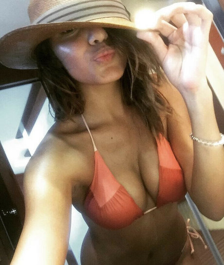 Pamela G Castillo erotic actress pic