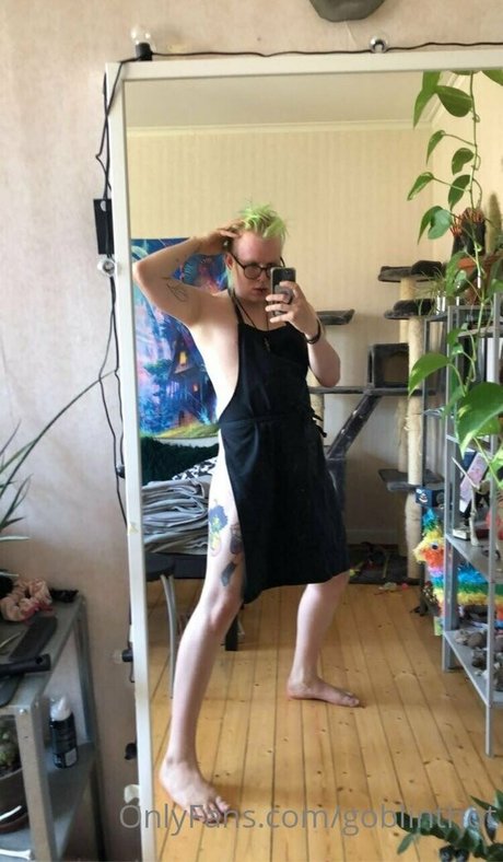 goblinthot model perfect photos